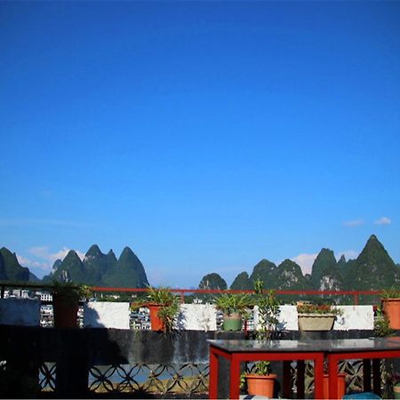 En Attendant Godot Youth Hostel Yangshuo Exterior photo